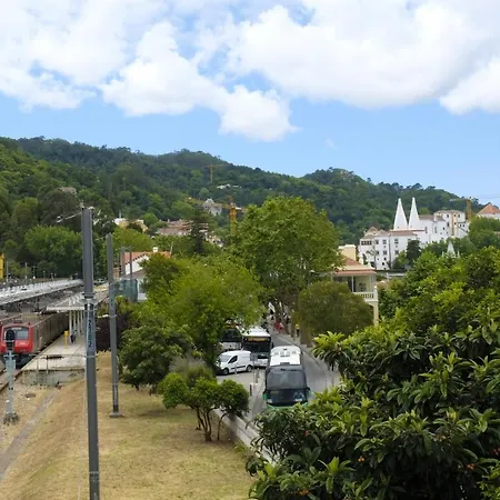 Apartman Idyllic Sintra's Train Station *